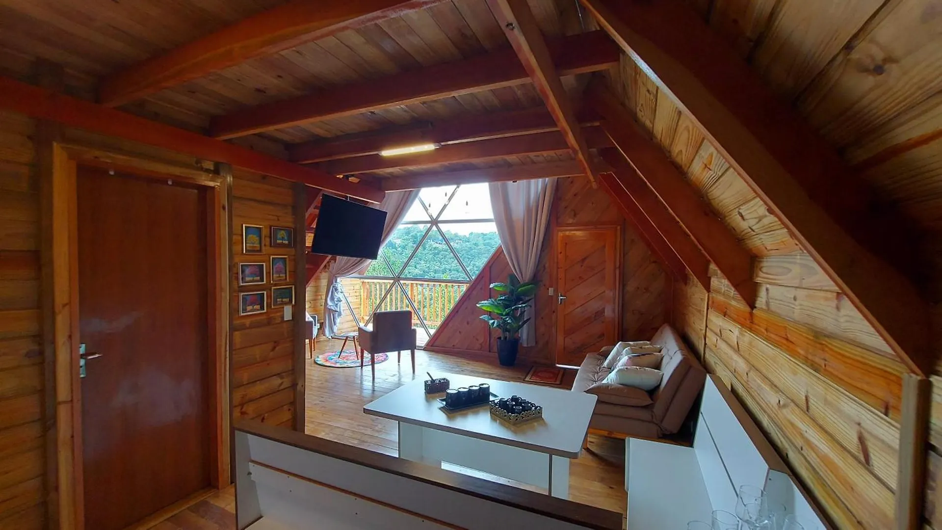 Chale Em Campos Do Jordao - Kublai Chales Lodge